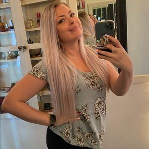 Meet your Posher, Whitney d.